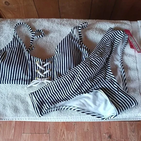 Xhilaration Striped Bikini Set Cheeky Bottom Two Piece Size M NWT - Picture 2 of 6